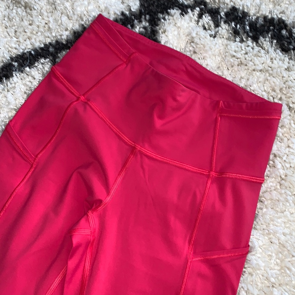 Lululemon Fast and Free crops